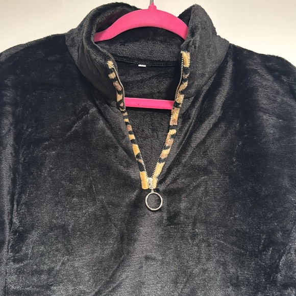 LEOPARD PRINT TRIM CROPPED SWEATSHIRT - Picture 5 of 7